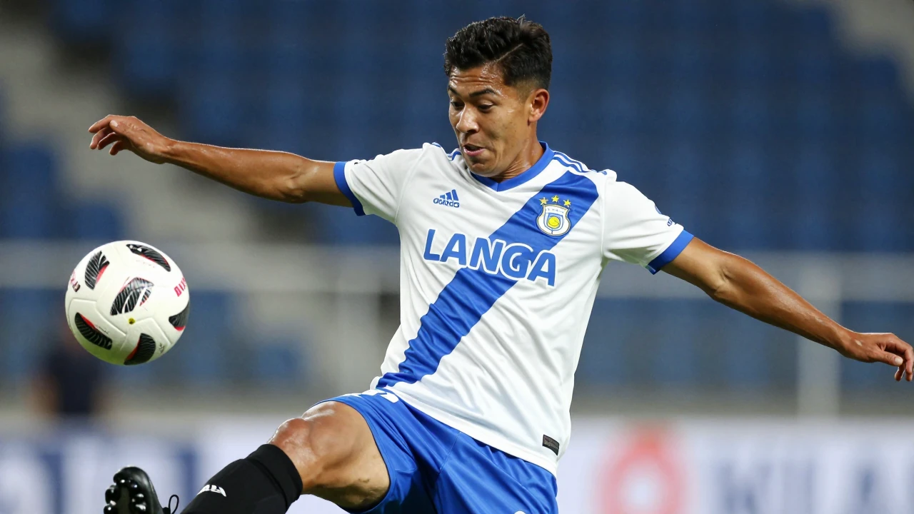 Santos Laguna anuncia la llegada de Mauricio Cuevas, un jugador con experiencia en la Major League Soccer (MLS), en un...