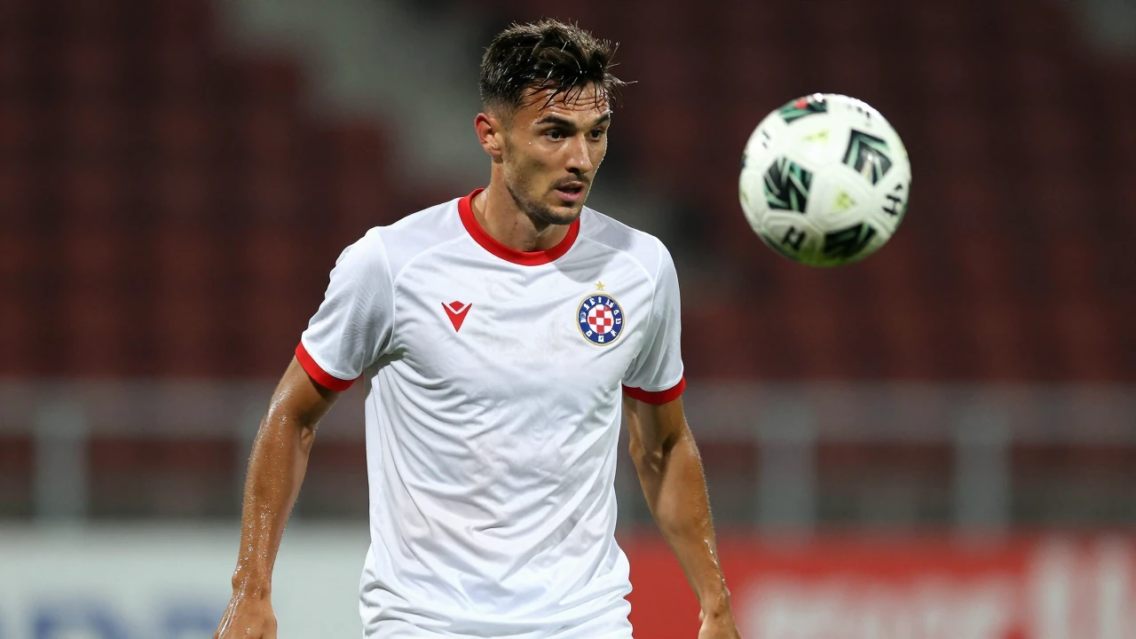 HNK Hajduk Split igra večeras uzvratni play-off susret Konferencijske lige protiv Rakowa, nakon 2:2 u Splitu, s prilagom...