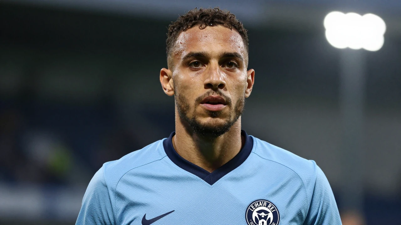 Le Havre AC voit l'attaquant Godson Kyeremeh quitter le club pour le Red Star, tandis que l'équipe se prépare à affronter...