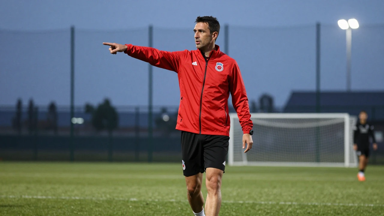 Antalyaspor, Bülent Korkmaz'ın ardından boşalan teknik direktörlük koltuğuna, sezon sonuna kadar geçerli olacak bir...