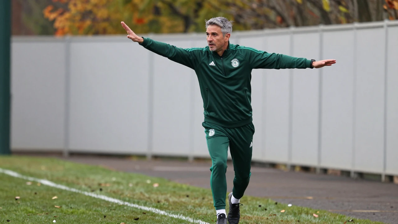 El técnico chileno, que dirigió al Málaga CF en 129 partidos y lo llevó a cuartos de la Champions, se medirá a su...