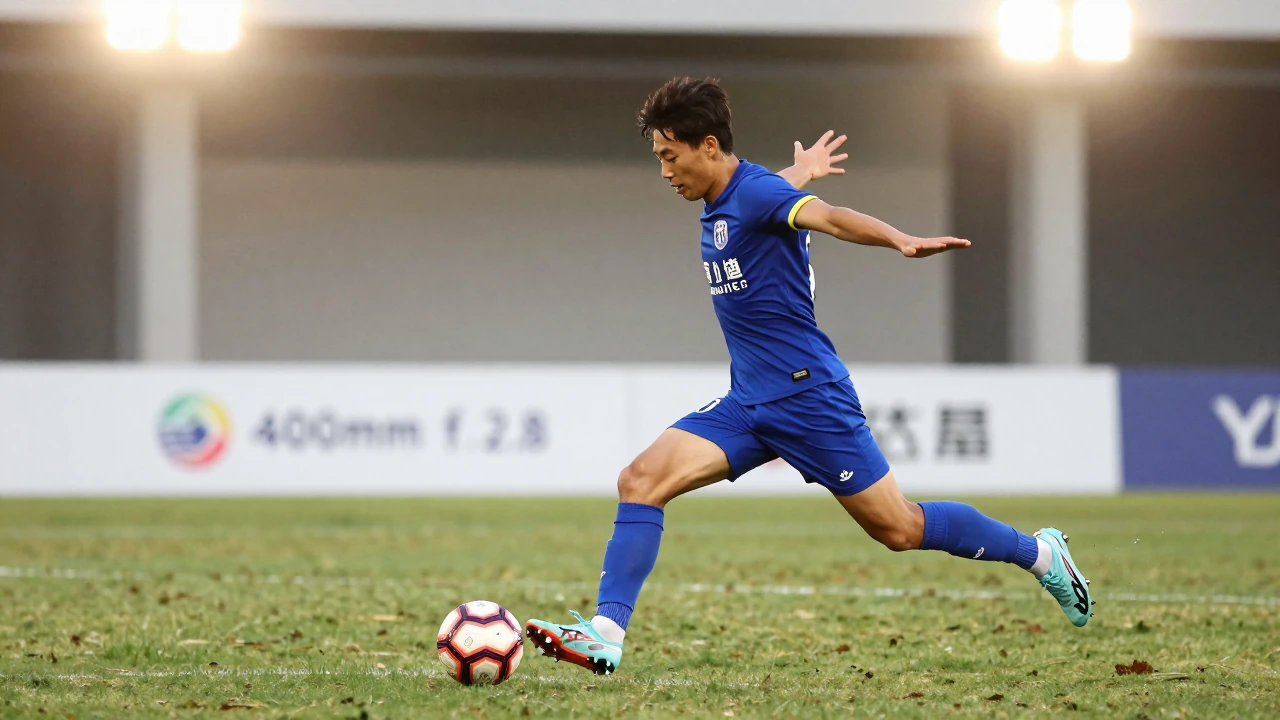 上海申花在亚冠二级联赛小组赛首轮主场2-1力克新加坡淡滨尼流浪者，徐皓阳和杨帅先后建功，主帅米洛舍维奇收获执教申花后的主场首场胜利。