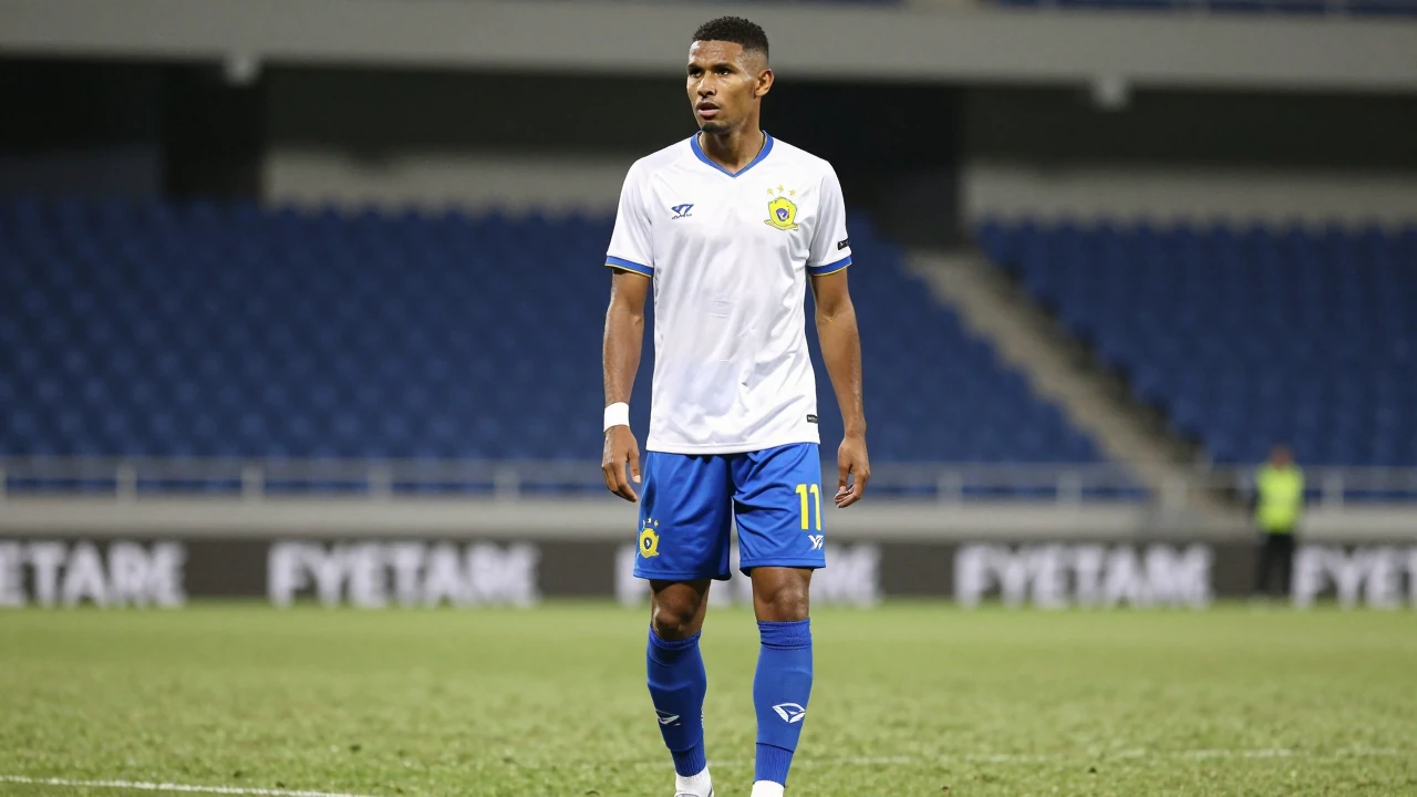 Mamelodi Sundowns FC midfielder Sphelele Mkhulise urges his teammates to match Kaizer Chiefs' intensity in their upcoming...
