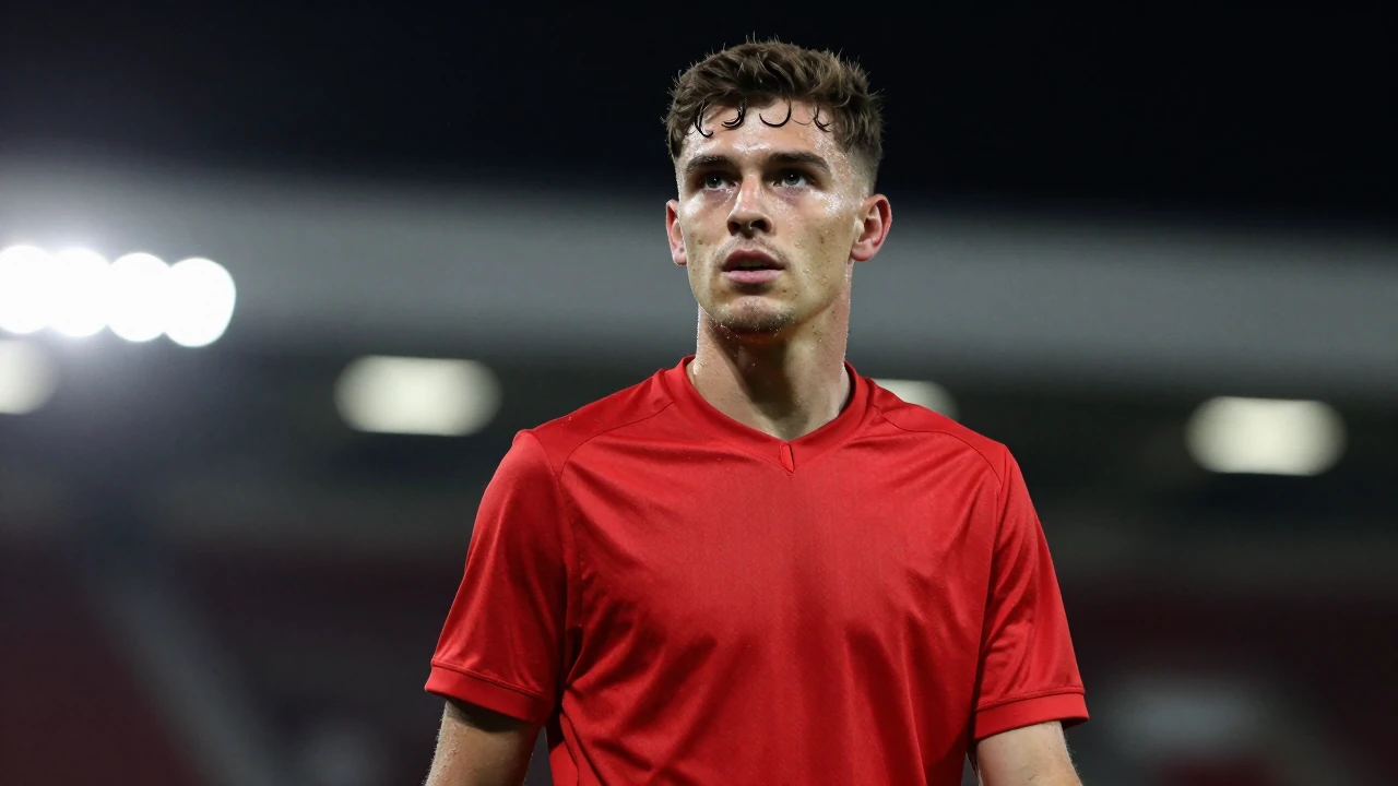 Truro City have completed the free transfer of 21-year-old centre-half Max Kinsey from AFC Bournemouth, adding experience...