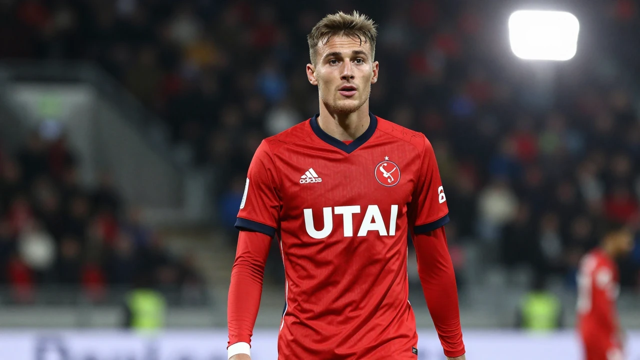 Lens and Auxerre drew 1-1 at Bollaert-Delelis, Toppmoller responding to the away side's Ligue 1 opener