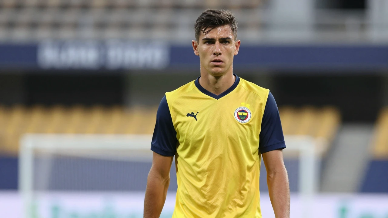 Fenerbahçe SK: Fenerbahçe, 30 yaşındaki savunma oyuncusu Rodrigo Becao'nun transferine yönelik ilgisi duyuluyor