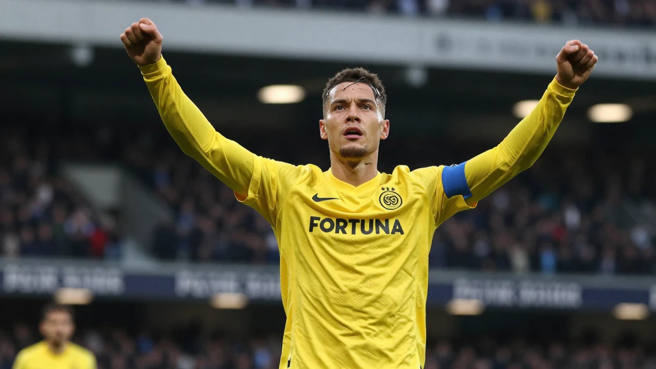 Fortuna Sittard versloeg ADO Den Haag met 3-0 in de Eredivisie en handhaaft daarmee de vijfde plek op de ranglijst met 10...