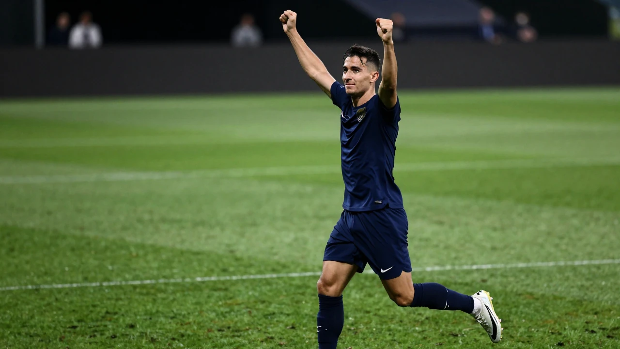 Paris Saint-Germain a remporté le prix du meilleur club masculin lors de la 70e cérémonie du Ballon d'Or à Londres, une...