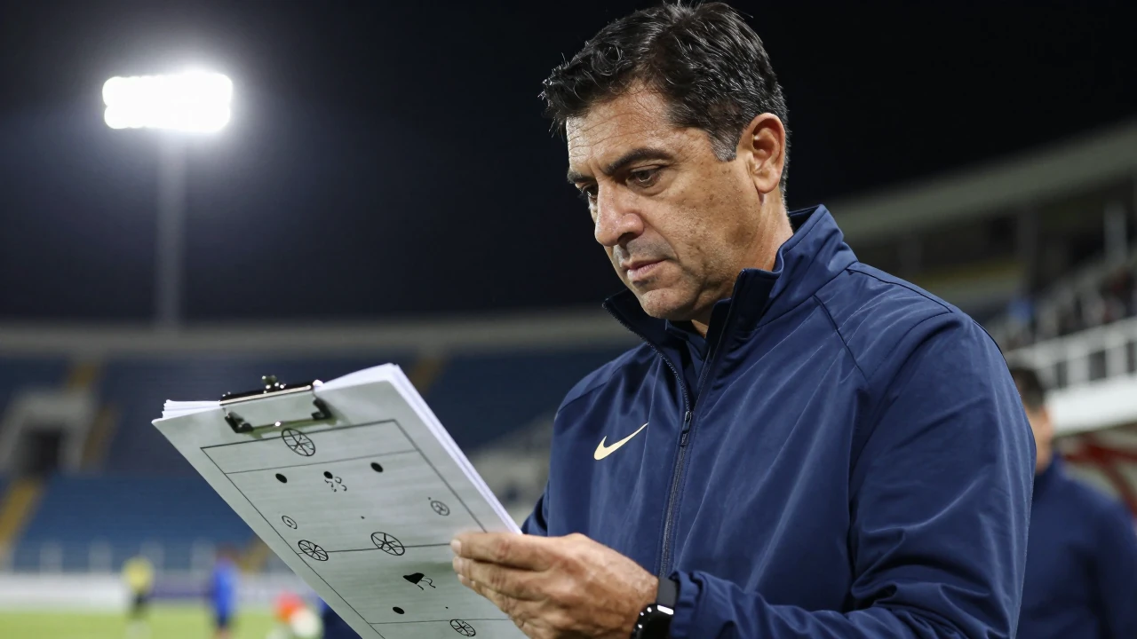 Joel Huiqui, técnico de Cruz Azul, alista modificaciones en el once inicial para el duelo clave del viernes ante Necaxa...