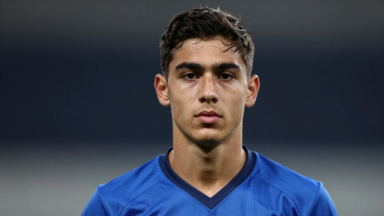 K.R.C. Genk vleugelspeler Noah Adedeji-Sternberg wordt door Ajax gezien als opvolger voor Mika Godts