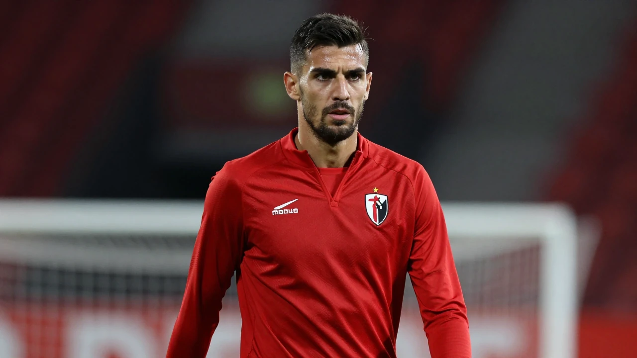 Fulham negocia el fichaje de Andrei Ratiu, defensa del Rayo Vallecano, antes del cierre del mercado este martes