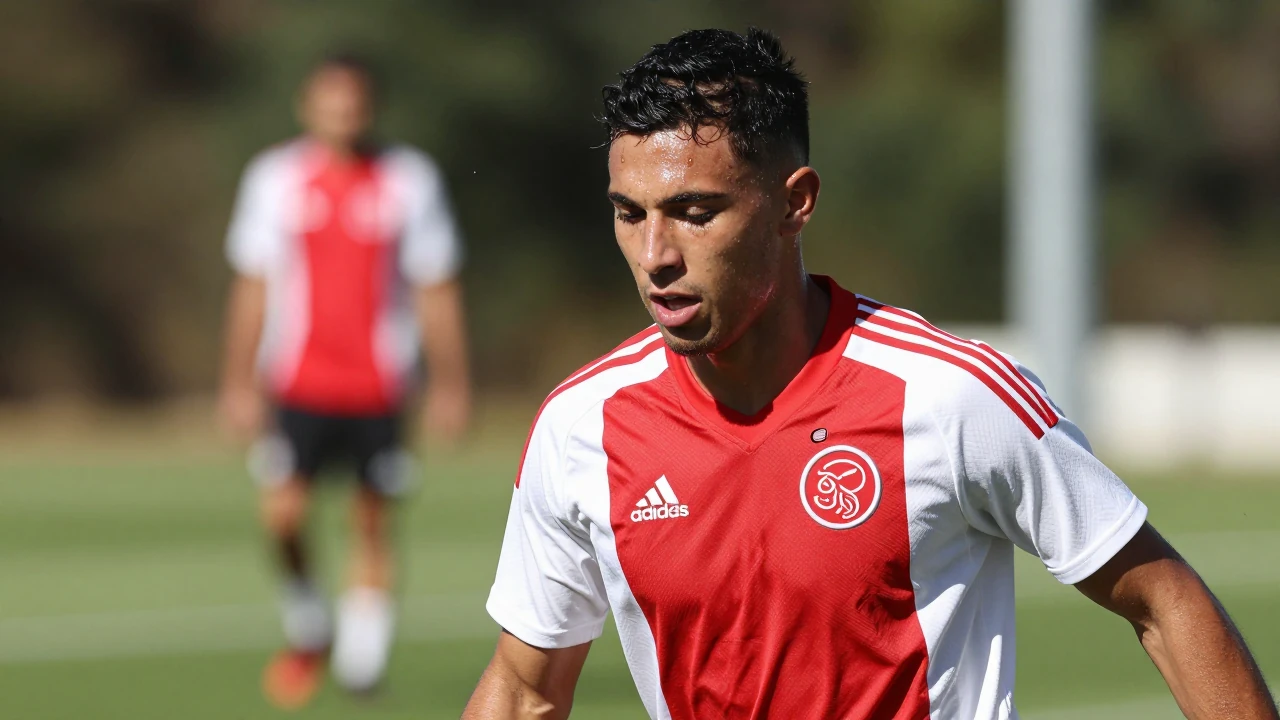 Ajax blijft doelpunten maken in veredelde oefenduels, ondanks de strenge eisen van trainer Míchel, zoals gemeld door AD Sport