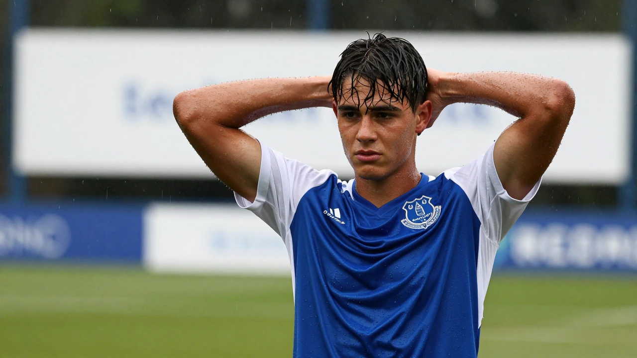 Everton and Fulham each submitted proposals worth €30 million for Tottenham Hotspur's teenage winger Mikey Moore, but the...
