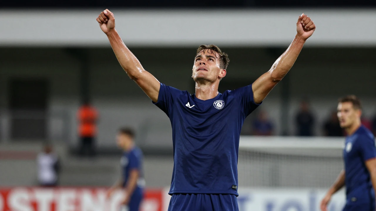 Sandefjord Fotball earned a point in a 3-3 draw with Viking FK at home, with goals from Pettersen, Apetorgbor and...