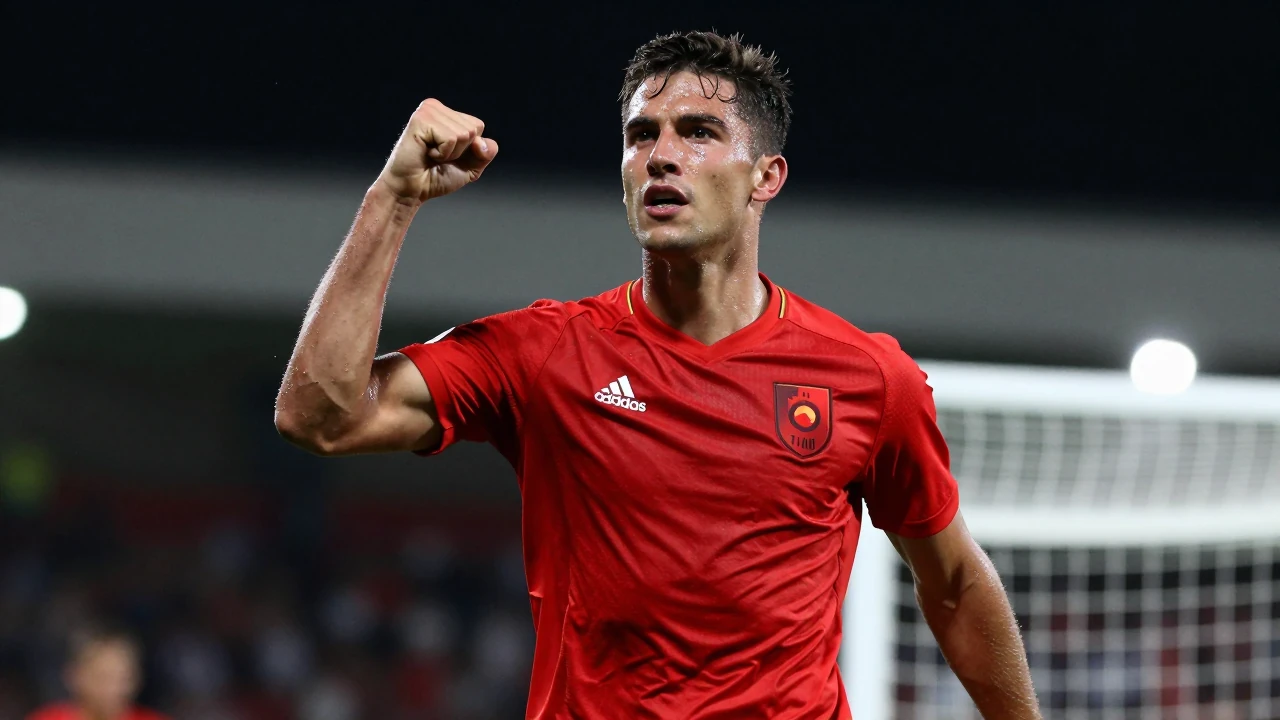 Hamburger SV have signed Portuguese midfielder Fabio Viera from Arsenal for around nine million euros, their largest...