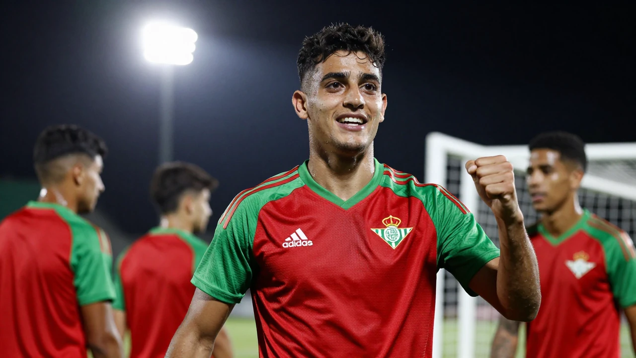 El delantero colombiano Cucho Hernández ya entrena con el Real Betis Balompié tras su participación en el Mundial con...