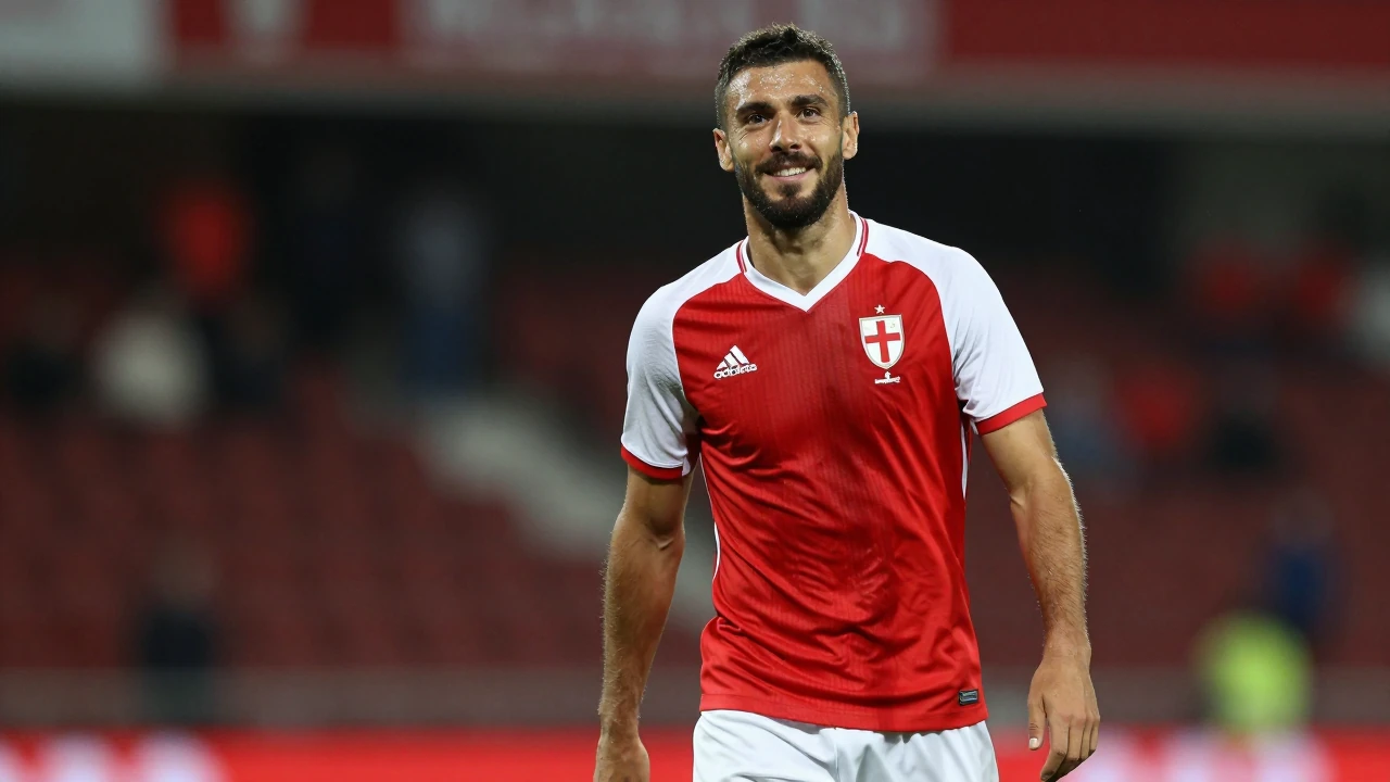 Der FC Augsburg verhandelt mit dem griechischen Erstligisten PAOK Saloniki über den Transfer von Dimitrios Giannoulis