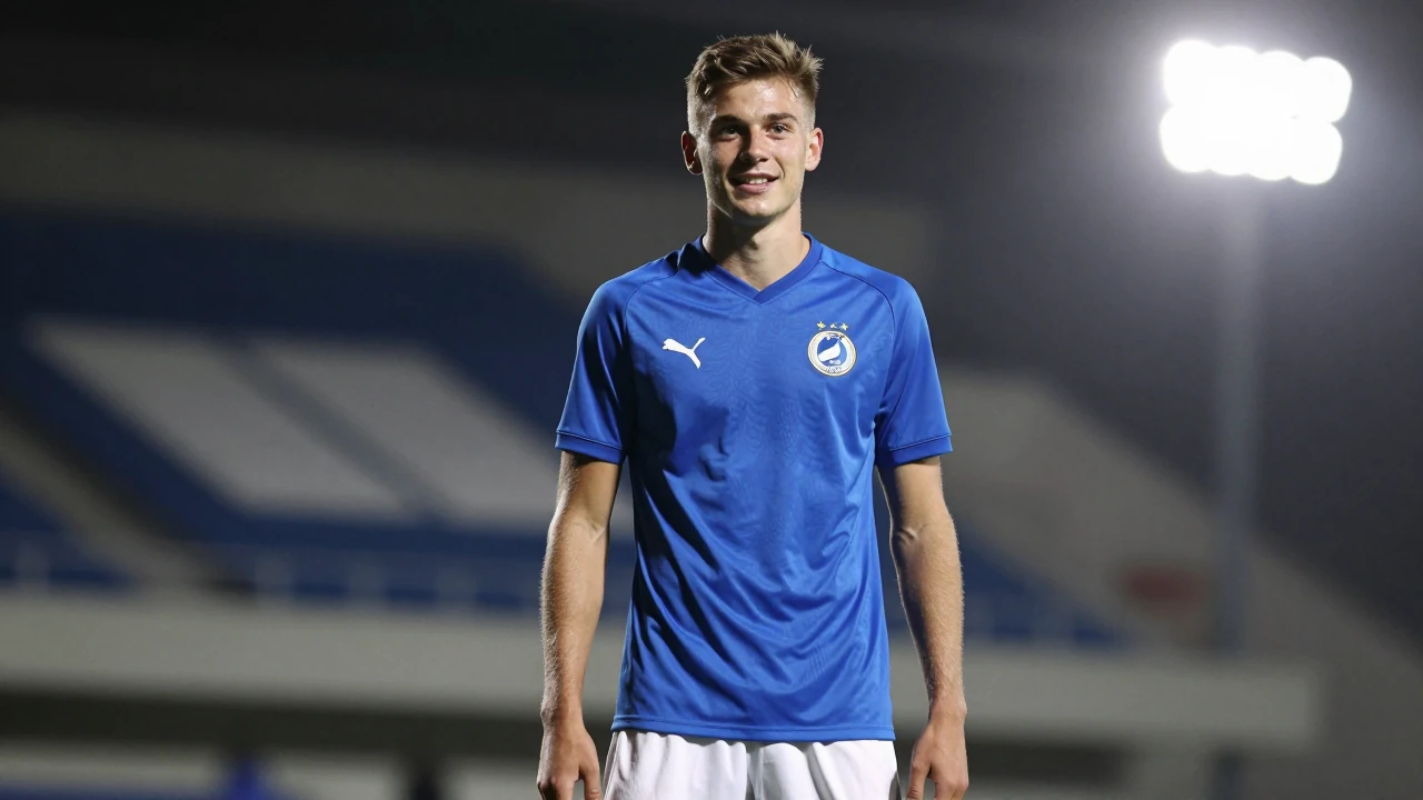 IF Elfsborg har värvar den 19-årige backen Jonathan Esenga från Fulham