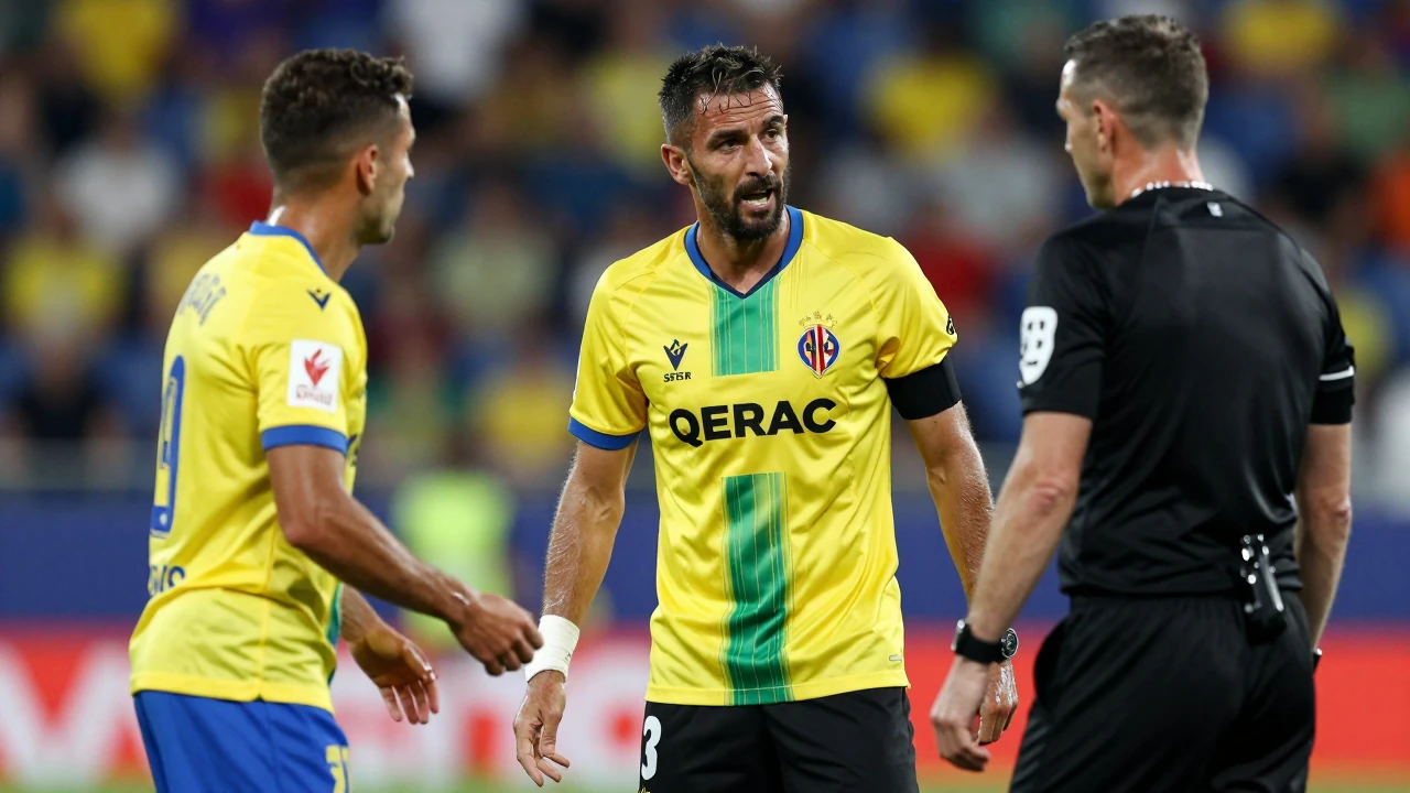 El entrenador del Villarreal CF, Inigo Perez, critica a Victor Osimhen por su comportamiento en el partido amistoso...