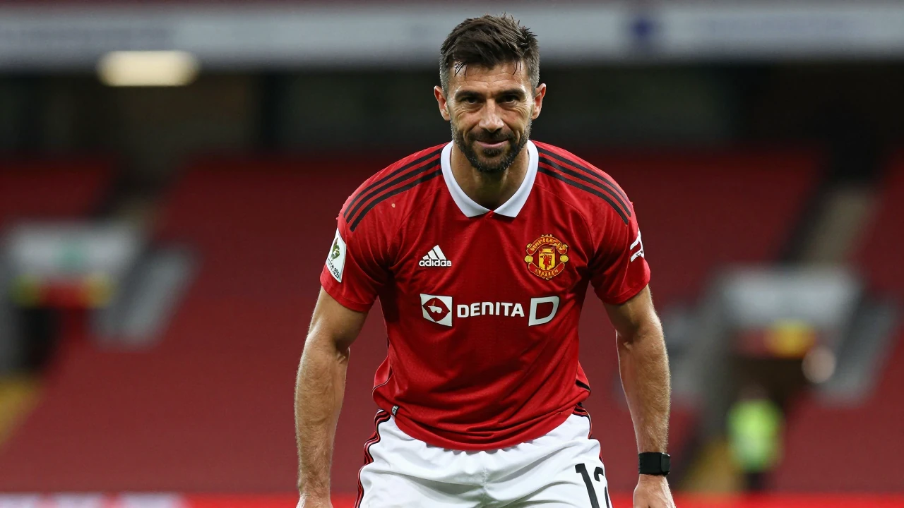 Manchester United's new manager Enzo Maresca faces his first test in Hong Kong, where the team draws 1-1 against Inter...