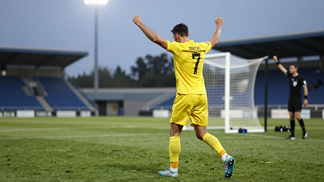 Fenerbahçe, Süper Lig'in 8. haftasında Alanyaspor'u 3-0 yenerken İrfan Can Kahveci'nin üç golü VAR müdahaleleriyle iptal...