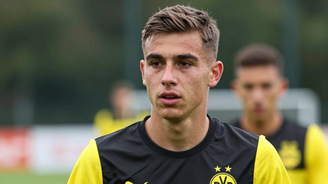 Borussia Dortmund hat offiziell bei Arsenal für einen Leihdeal für den 19-jährigen Ethan Nwaneri angefragt während das Team