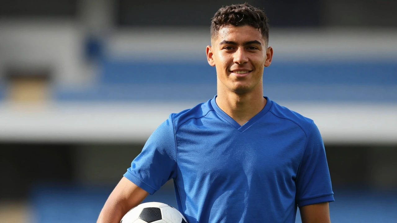 Reading secure the permanent transfer of midfielder George Earthy, a former West Ham United academy graduate and England...