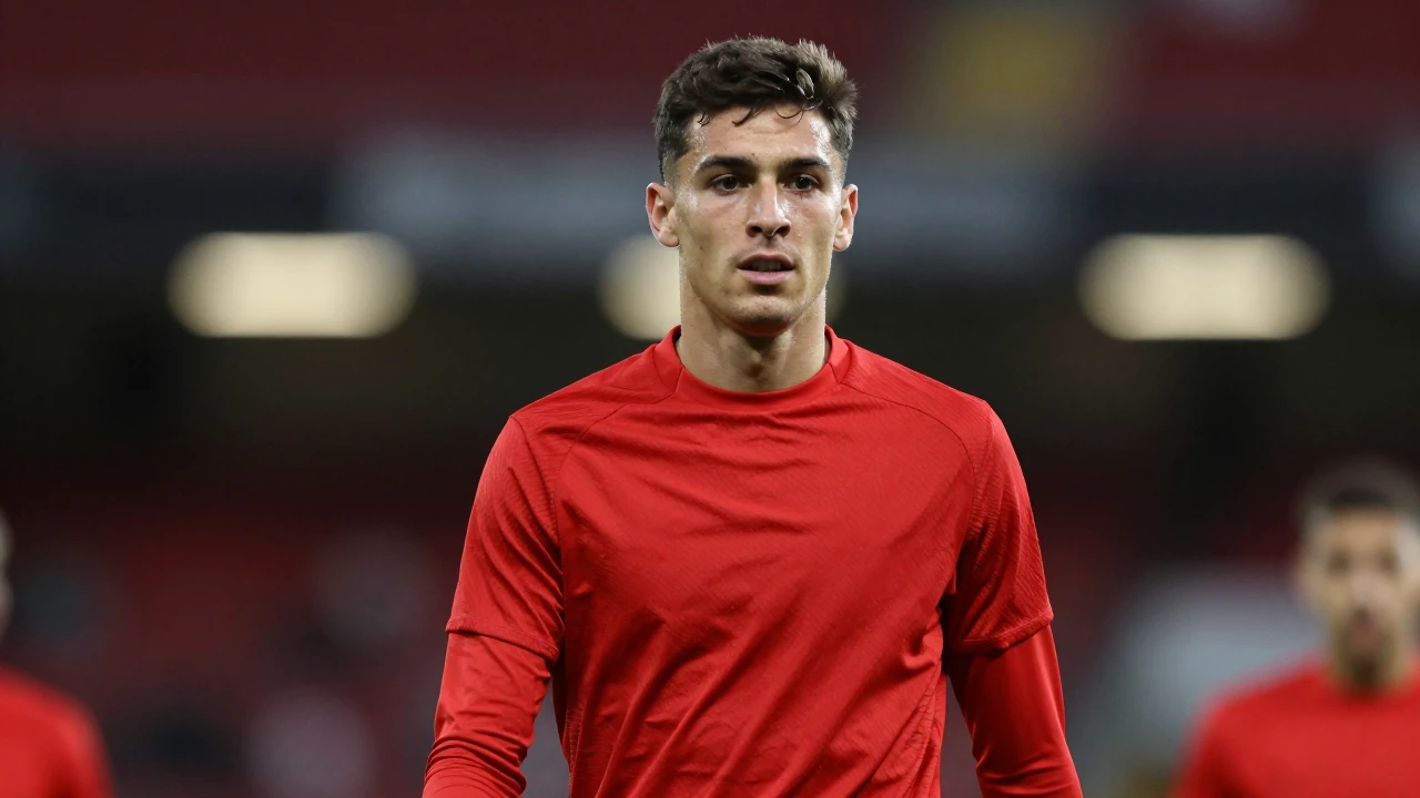 Southampton's 19-year-old winger Jay Robinson secures a season-long loan to Serie A side Monza, boosting his development...