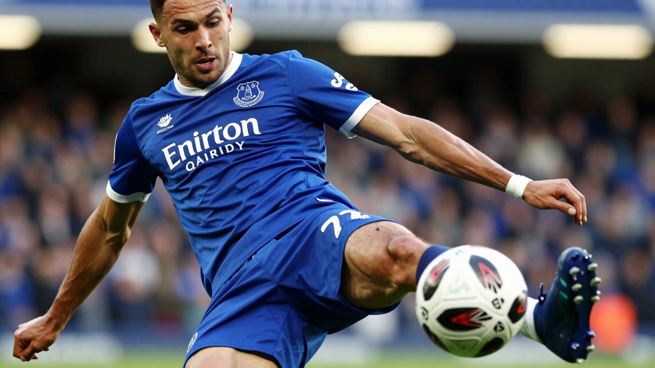 Everton must accelerate Daniel Munoz signing plan, 3.97 and 1.8 stats show why