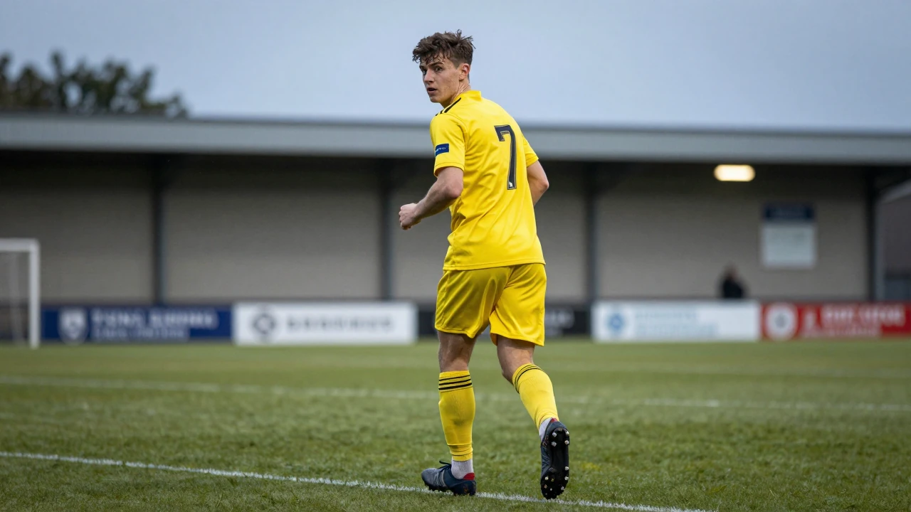 Watford's 19-year-old defender Conrad Hunt has joined Farnham Town on a short-term loan, a move that aligns with the...