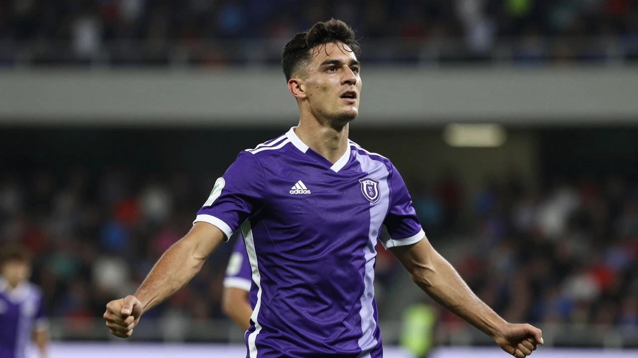 Anderlecht speelde 0-0 tegen Genk, terwijl Voetbal International het talent Jayden Onia Seke profileert en de club elfde...