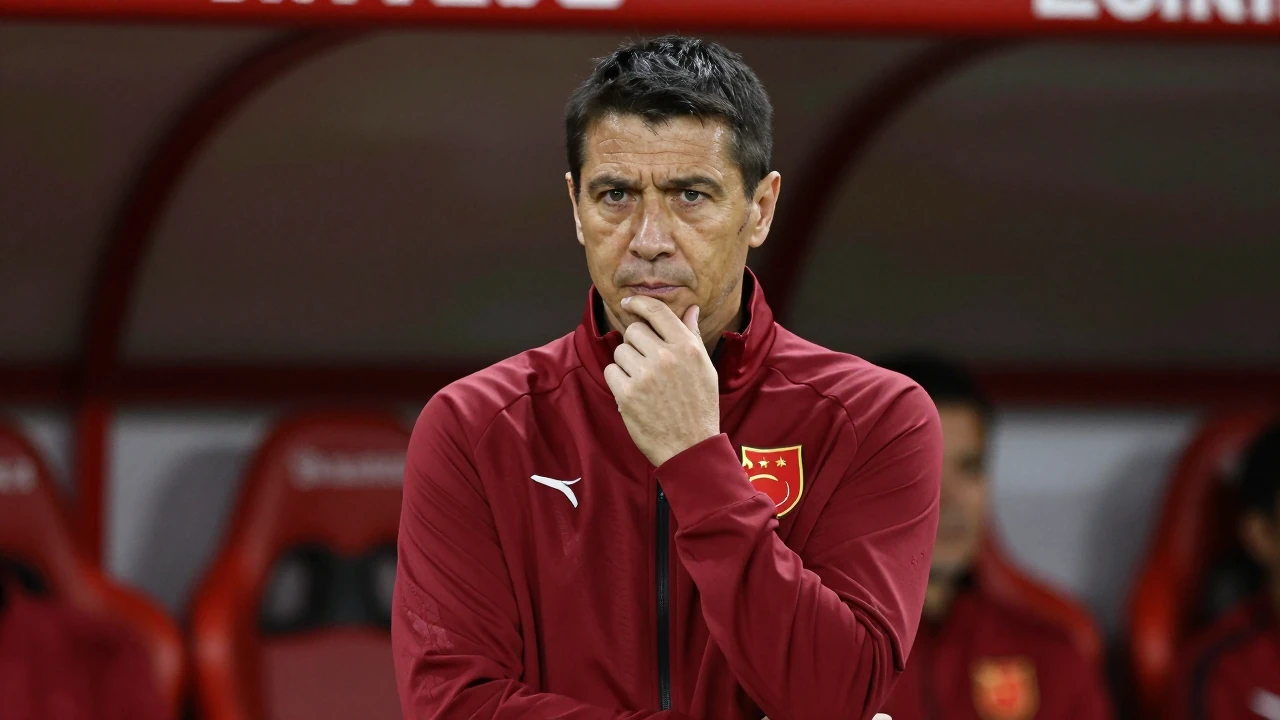 L'allenatore dell'AS Roma Gian Piero Gasperini è stato fotografato durante la partita di Serie A contro la Fiorentina il...