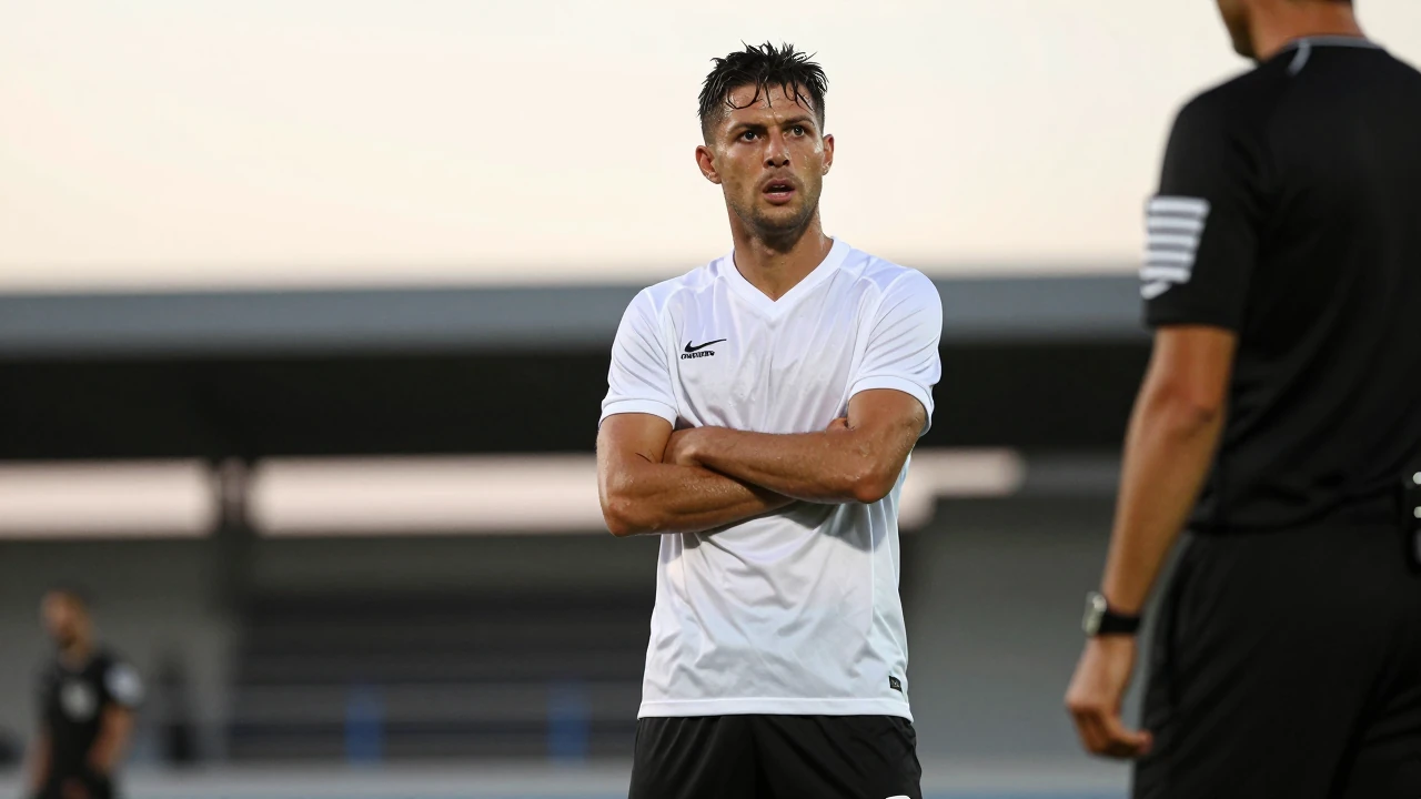 Türkiye Futbol Federasyonu, 18 Ekim'deki Batman Petrolspor maçındaki sahaya olayları ve tezahüratları nedeniyle...