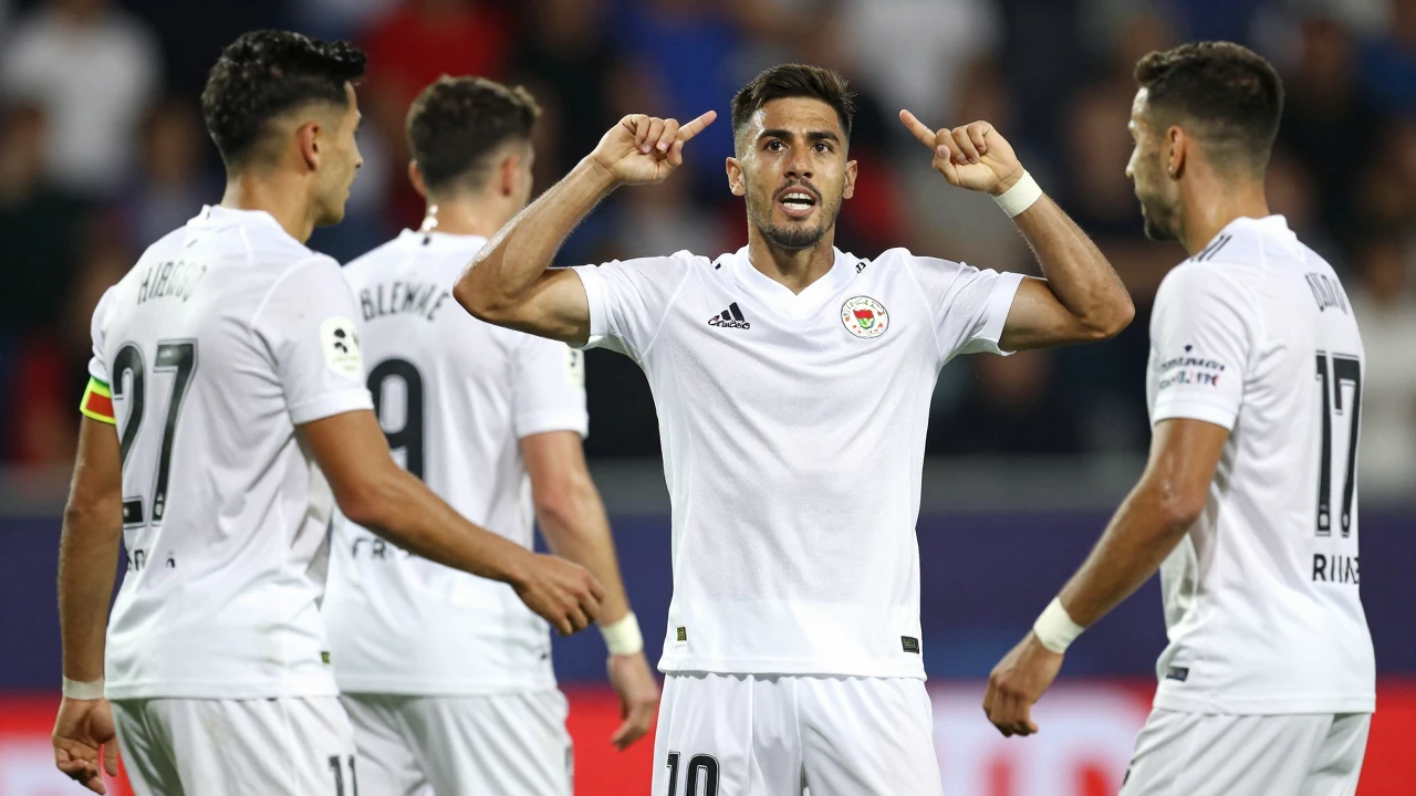 Rayo Vallecano y Alavés empataron 1-1 en el Estadio Municipal de Butarque, con Sergio Camello anotando para Rayo Vallecano