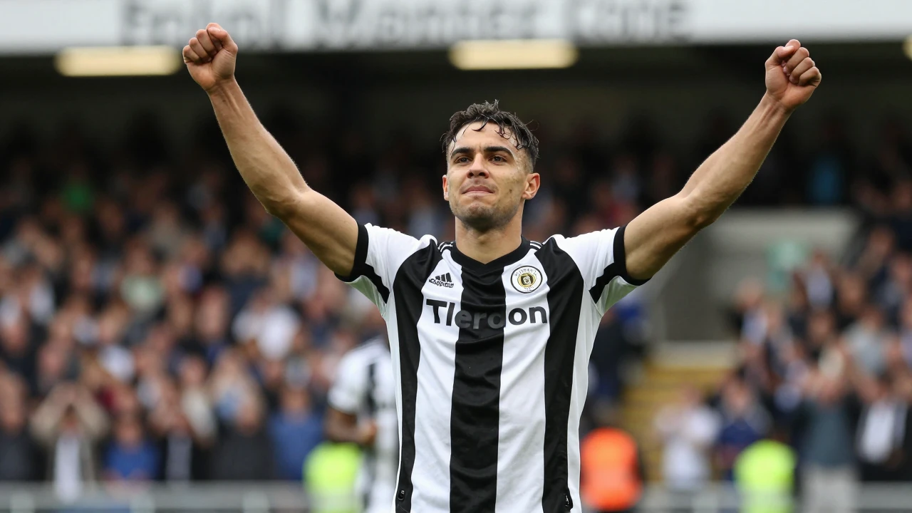 St Mirren climbed to second in the Premiership table after a 1-0 win away to Kilmarnock, sealed by an early goal at BBSP...