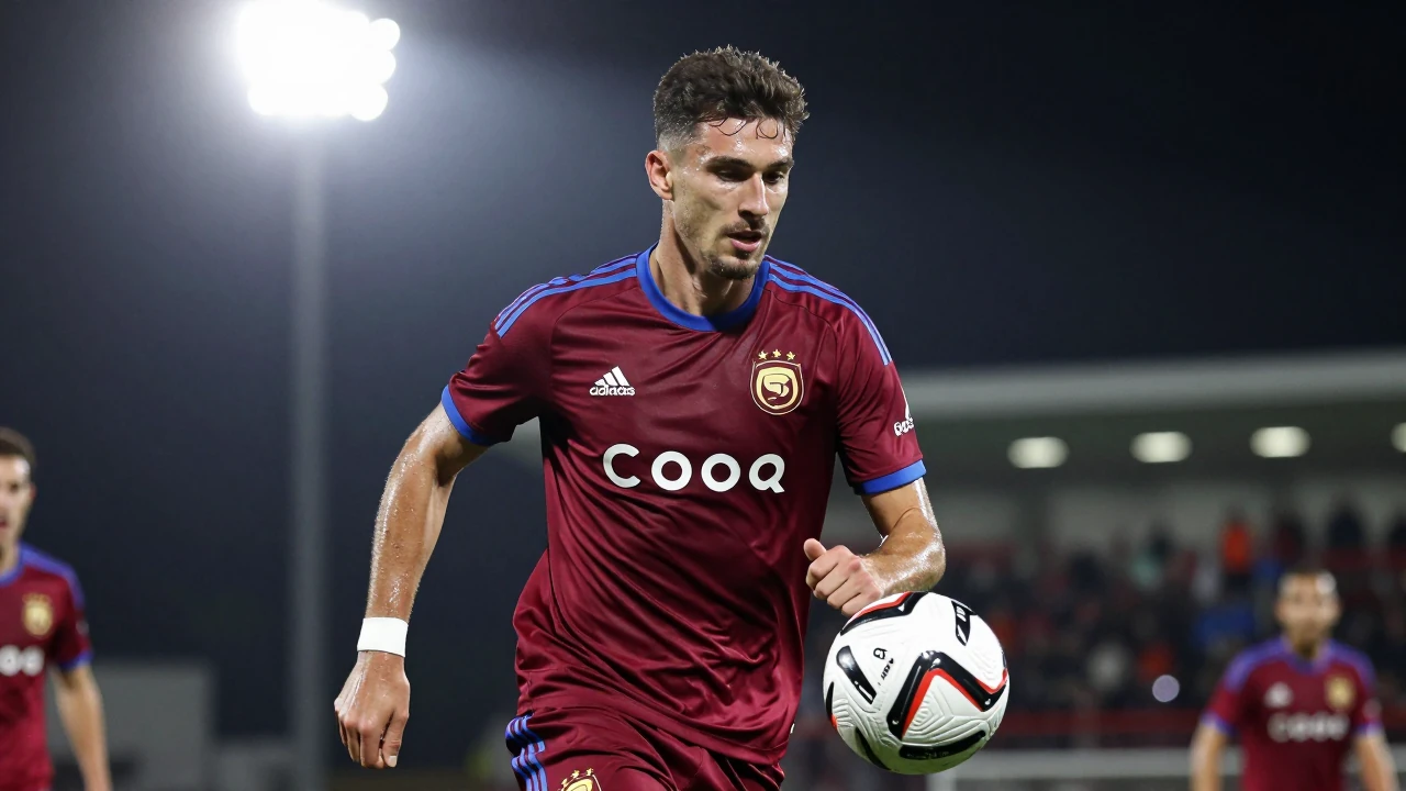 West Ham United are eyeing Sheffield United midfielder Gustavo Hamer as Nuno Espírito Santo rebuilds after relegation