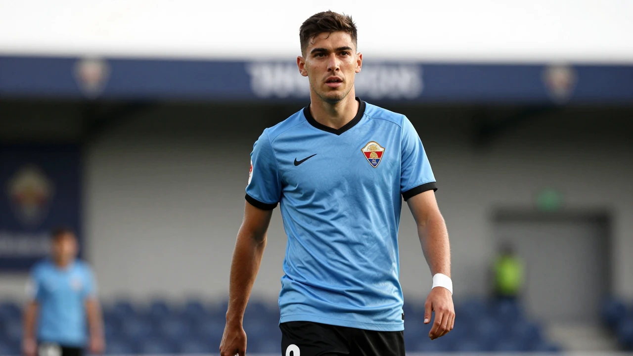 Elche CF ha firmado al mediocampista Javier Morcillo, procedente del Atlético de Madrid, hasta junio de 2030 con una...