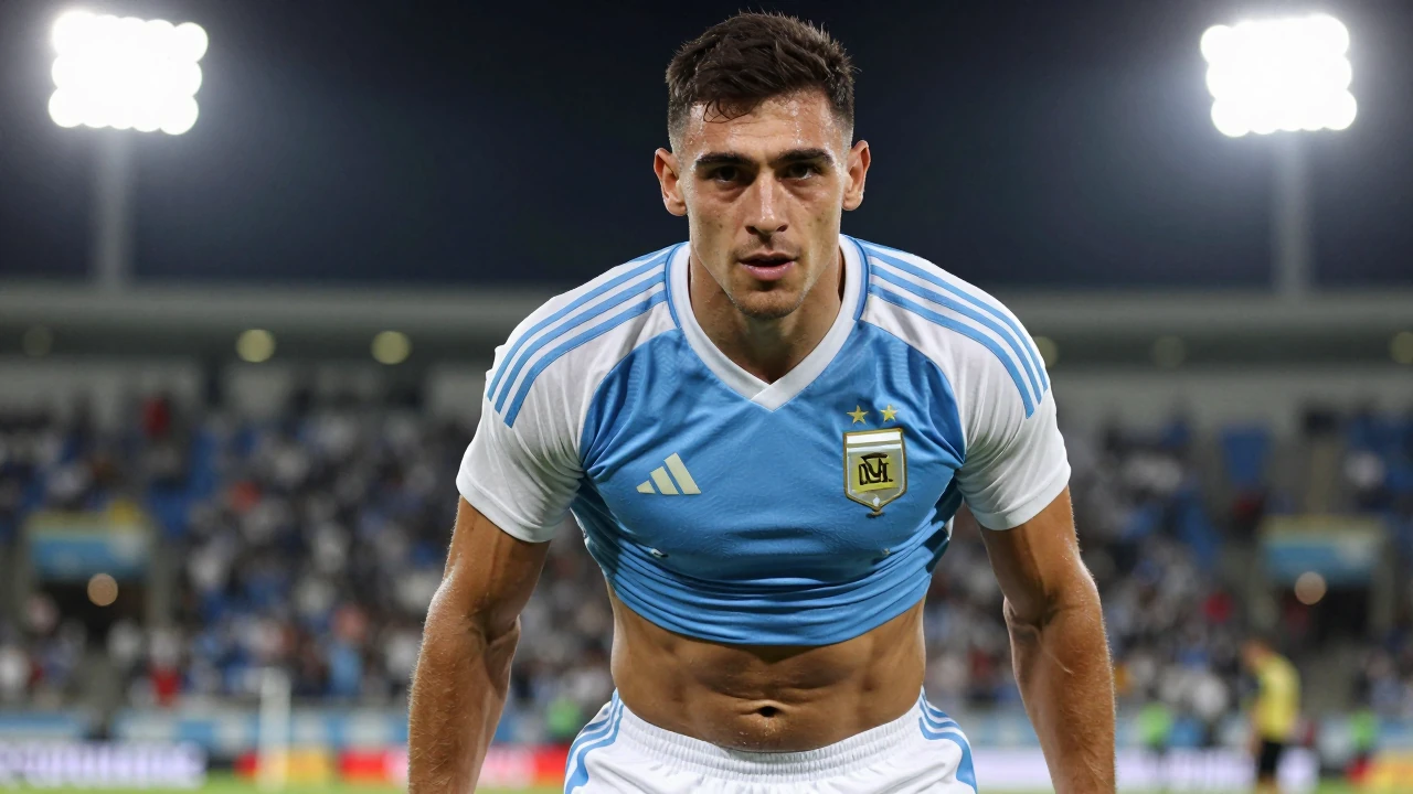 El Elche CF ha fichado al delantero argentino Ezequiel Ponce, quien regresa al club después de una etapa en el fútbol...