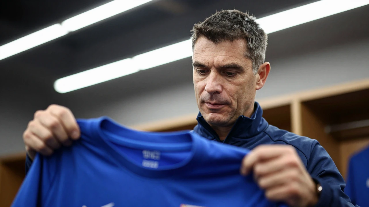 De 45-jarige Leo Bekema uit Heeg is sinds juni de nieuwe materiaalman van sc Heerenveen en zorgt voor alle kleding en...