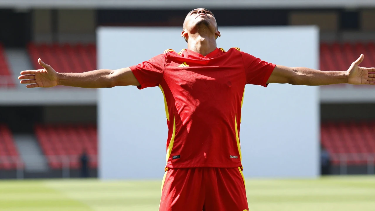 Galatasaray, Fenerbahçe Başkanı Aziz Yıldırım'ın üniversite ve ada projelerine ilişkin açıklamalarına, Galatasaray...