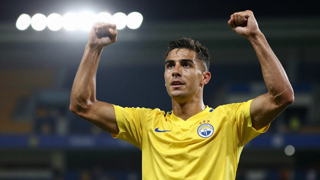 Unión Deportiva Las Palmas y Tenerife comparten el liderato en Segunda División con 6 puntos, después de victorias en la...