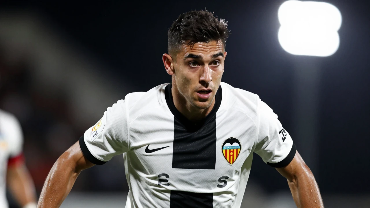 Valencia Club de Fútbol necesita encontrar su tercer tenor en el centro del campo para explotar su juego con Javi Guerra...