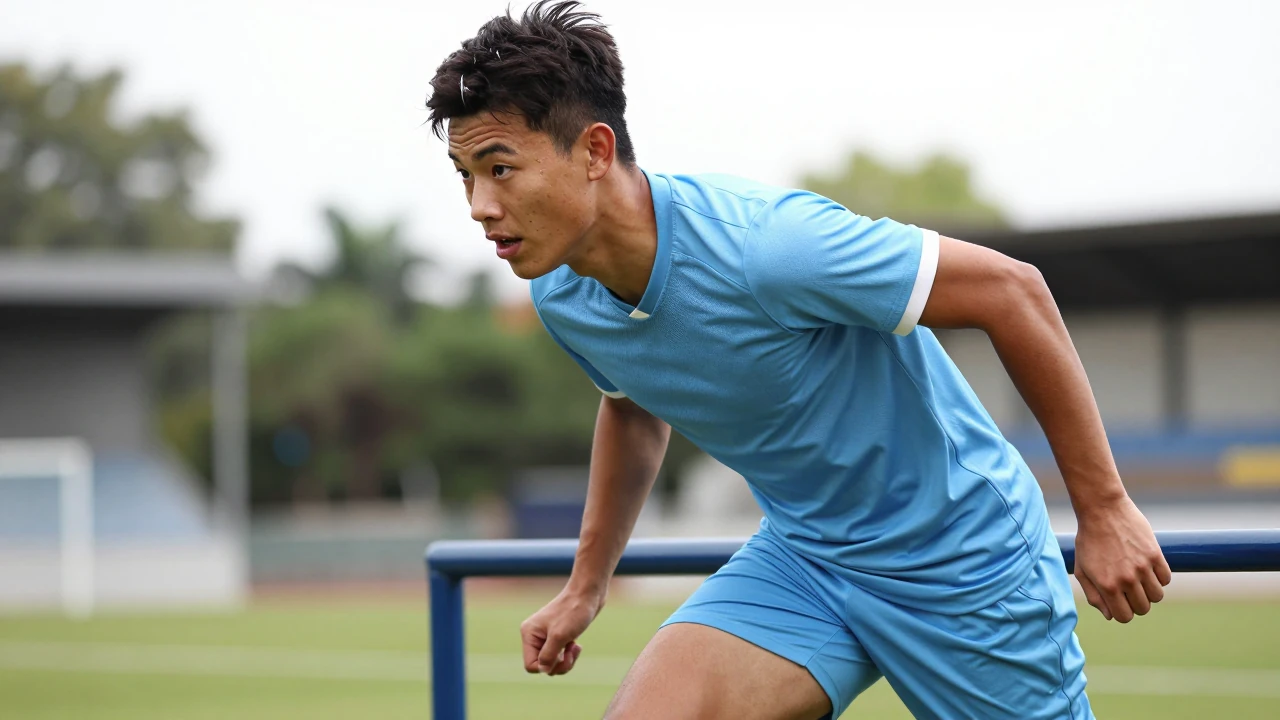 Malmö FF har förstärkt truppen med den 25-årige högerbacken Warren Kamanzi, som skrivit på ett kontrakt fram till slutet...