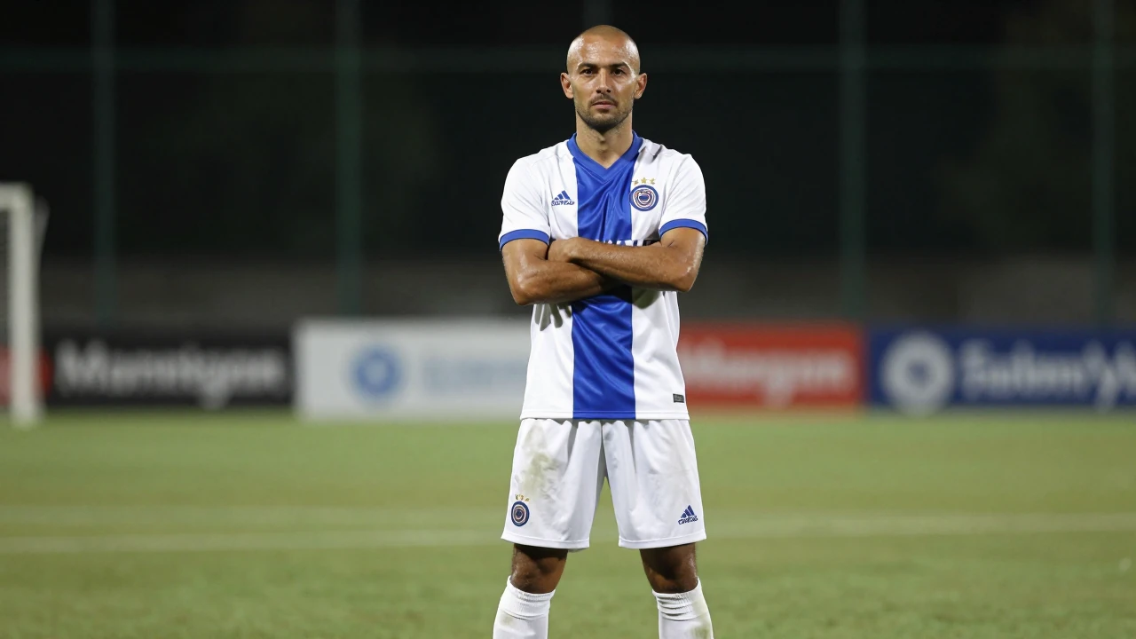 Edu Expósito, el centrocampista y cuarto capitán del RCD Espanyol, repite como 'faro' del equipo en la temporada que arranca