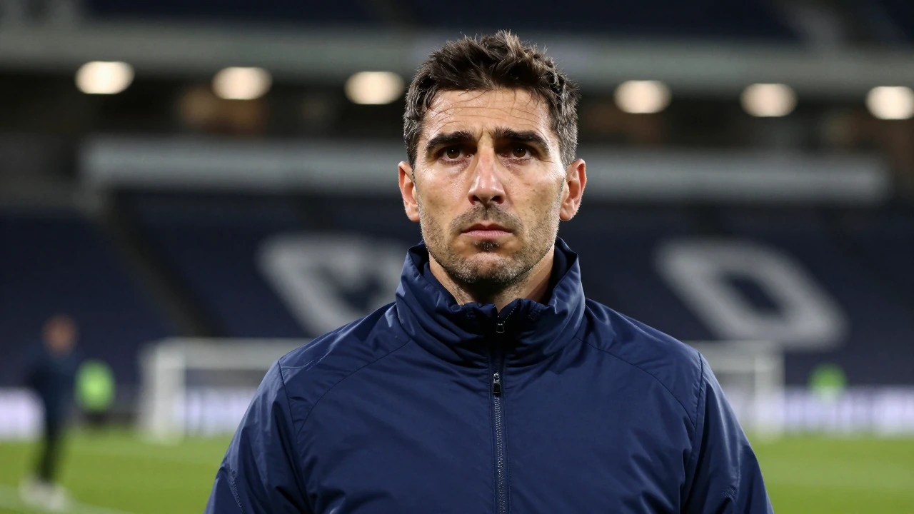 Ein Reuters-Foto zeigt HSV-Trainer Merlin Polzin vor dem Bundesliga-Spiel gegen Bayern München im Volksparkstadion am 31