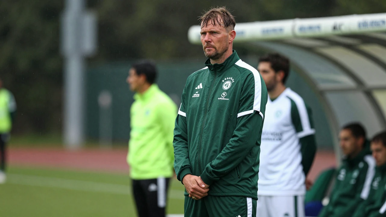 Trainer Adi Hütter hat sich klar gegen einen möglichen Abgang eines festen Leistungsträgers ausgesprochen und betont...