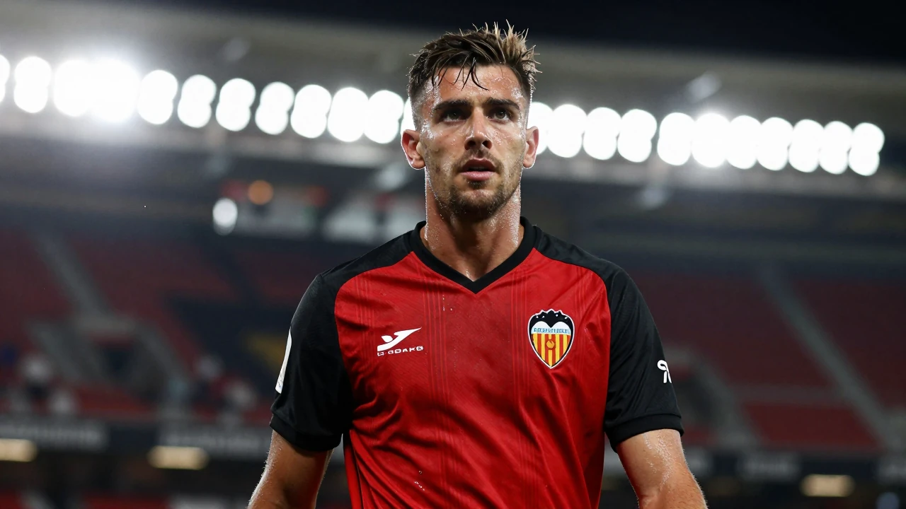 Largie Ramazani, el delantero belga, mantiene la esperanza de regresar a Valencia Club de Fútbol después de una temporada...