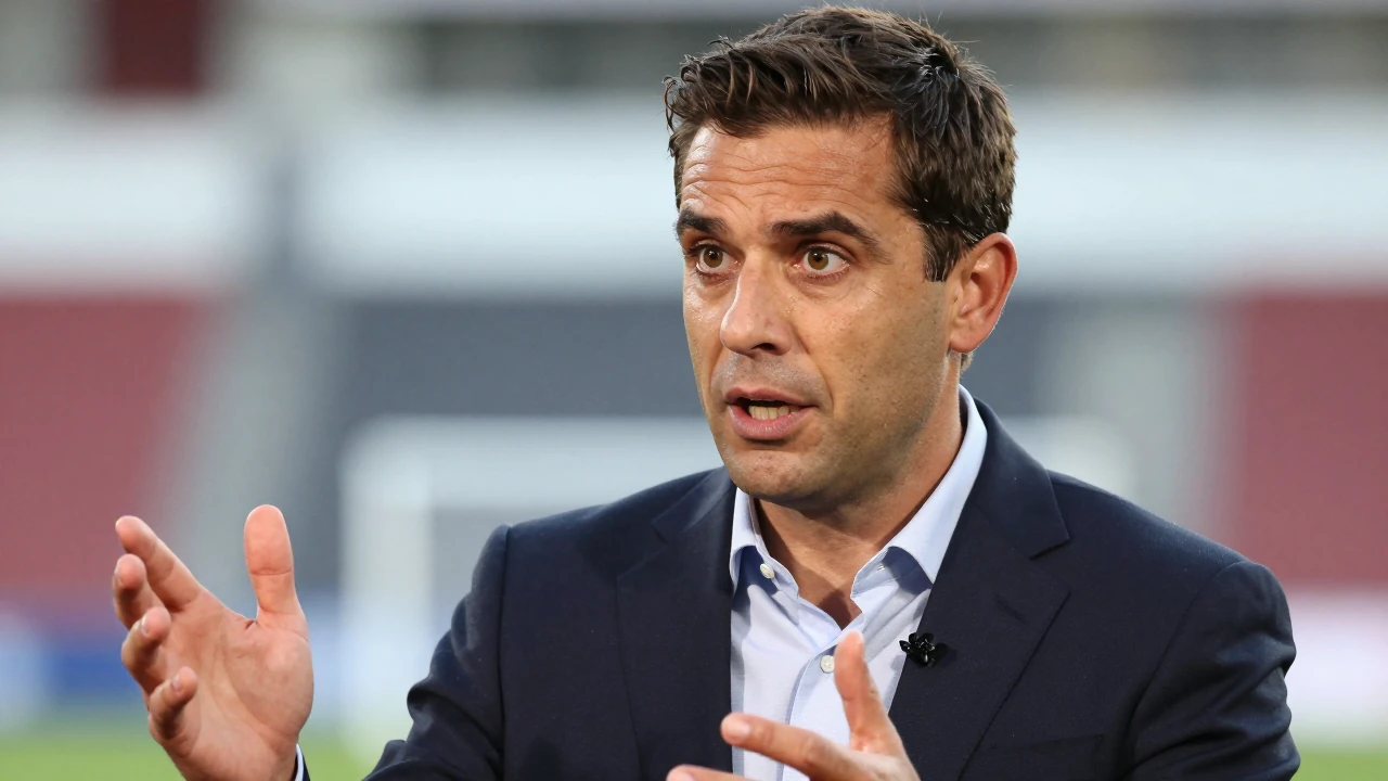 Liverpool F.C.: Gary Neville accused Jamie Carragher of disrespecting Liverpool F.C
