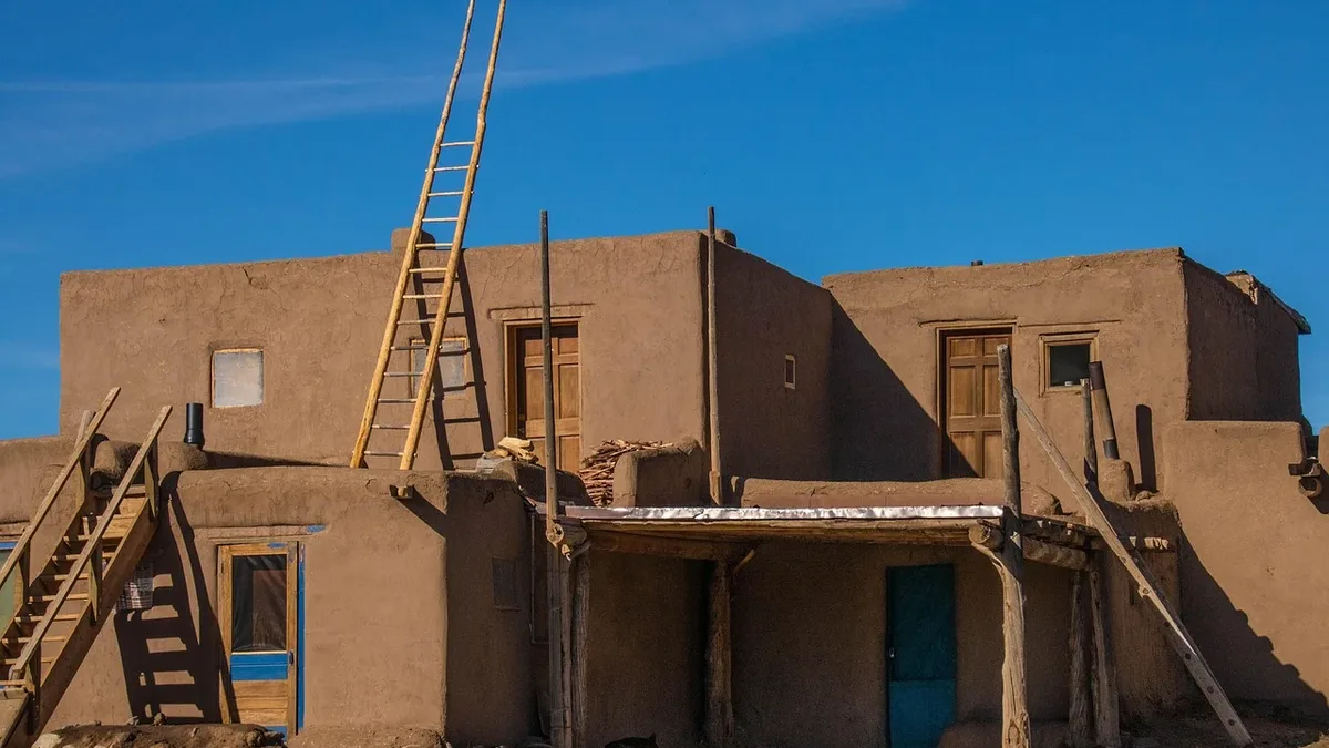 Architecture studio Colar has updated a dilapidated adobe structure to create the 162-square-metre Casa Estelí home in...