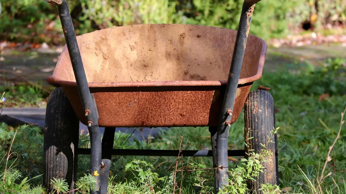 Garden Care: Wheelbarrows, gardening, rusty, rusted, garden, nature.